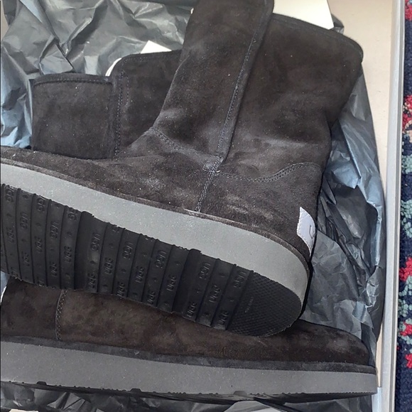 UGG W Abree Short Boots - Picture 6 of 8